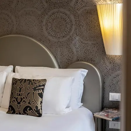 Hotel Alle Guglie Boutique 3*