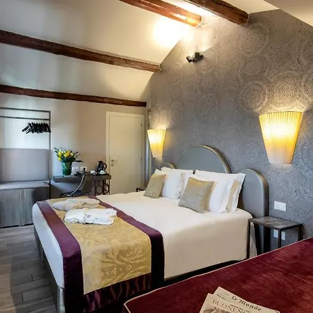 Alle Guglie Boutique Hotel 3*
