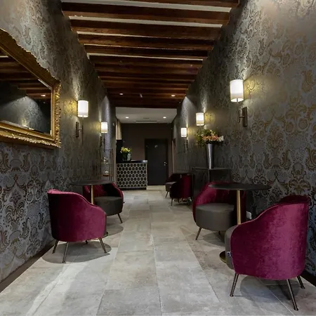 Alle Guglie Boutique