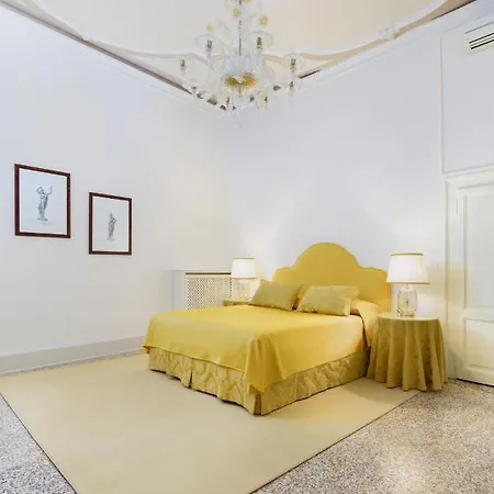 Apartment Palazzetto Manin San Marco