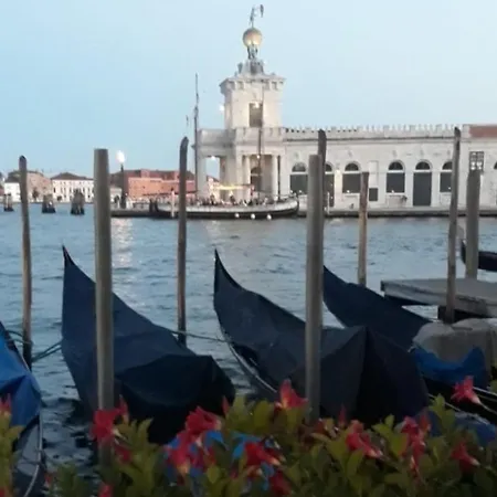 Casetta Sulla Laguna Lägenhet