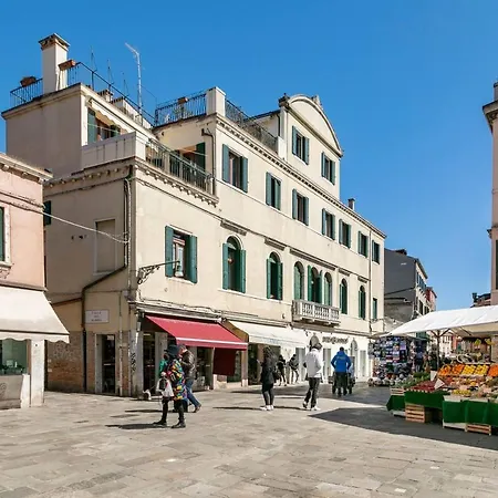 Affittacamere Le Mansarde Deluxe Venezia