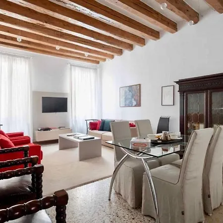Palazzo San Samuele - Elegant In San Marco *