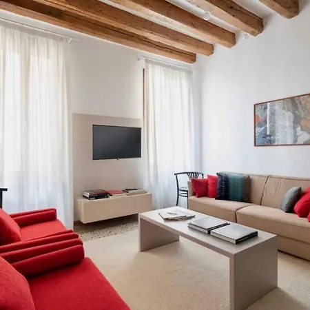 Apartment Palazzo San Samuele - Elegant In San Marco *