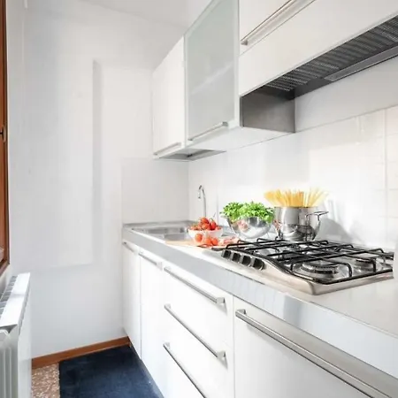 Palazzo San Samuele - Elegant In San Marco Apartment