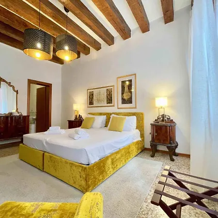 Apartment Palazzo San Samuele - Elegant In San Marco Venice