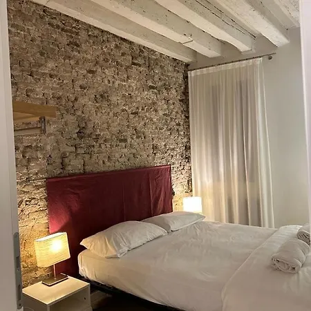 Venetian Apartment