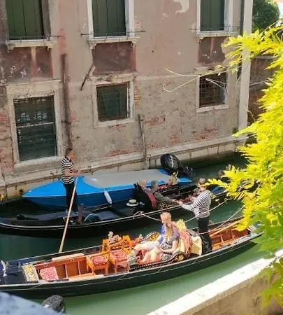 Cannaregio Romantic View Apartment Venice