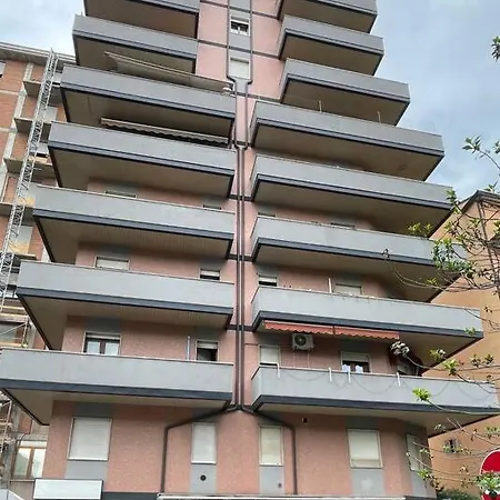 Venice Station Apartment *