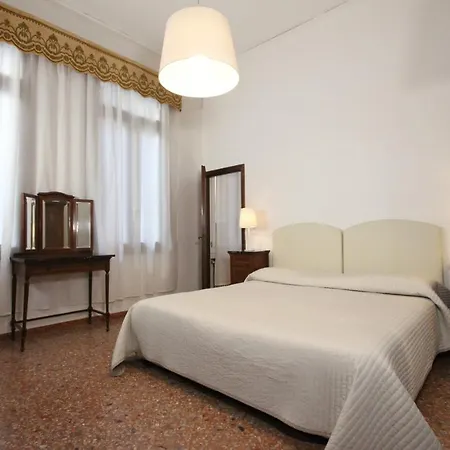 Rialto Appartement *