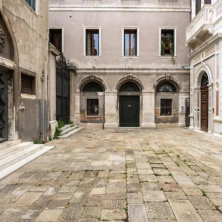 Palazzo Borgoloco