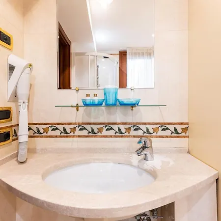 Ca' Pinelli Apartment *