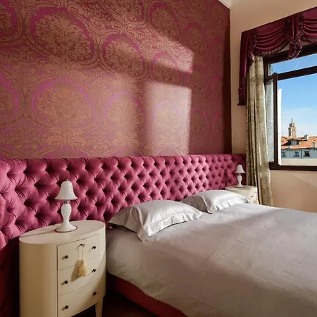 Celestina Grand Canal Apartment Venice