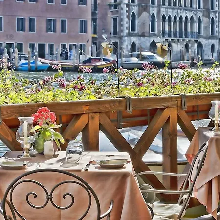 Ca' Sagredo Venise