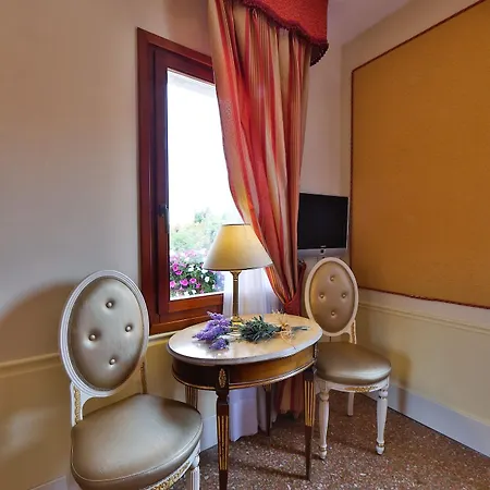 Hotel Arlecchino 3*
