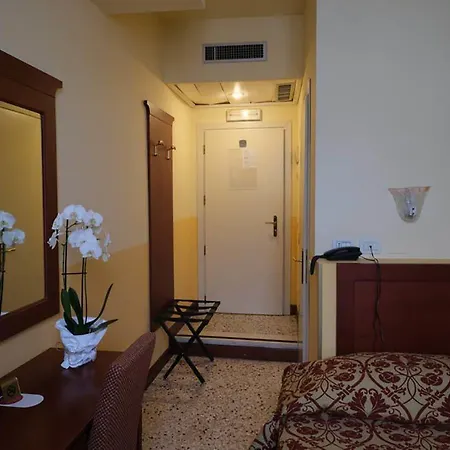 Palazzo Marcello Al Sole Отель 3*