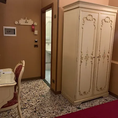 Πανσιόν Poste Vecie 3*