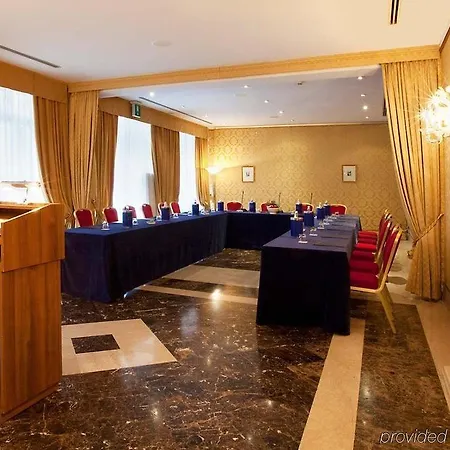 Hotel Amadeus 4*