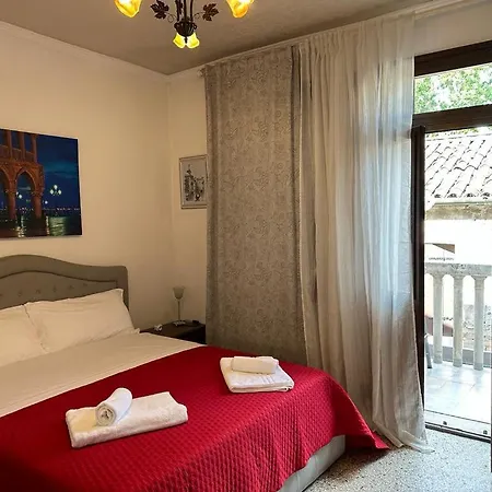 Venice Guest House Konukevi *