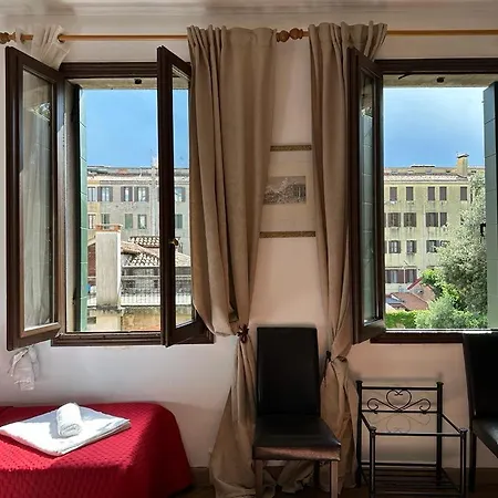 Venice Guest House Venedik