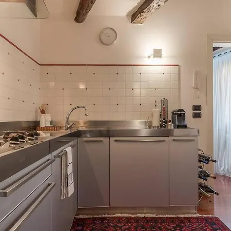 Charming Loft With Roof Terrace Close To S. Marco 아파트 베니스