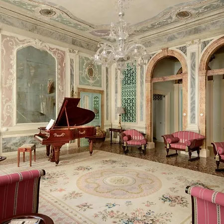 Imperiale Piano Nobile Apartment