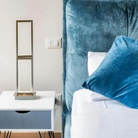 Nocleg ze śniadaniem Luxury Suites *