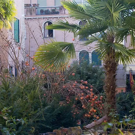 Agli Alboretti 3* Venice