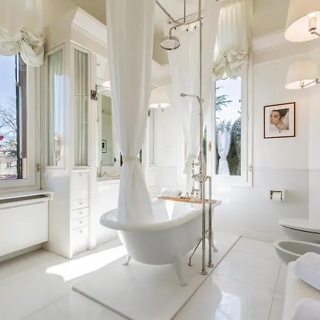 La Casa Di Hubert De Givenchy - Dimora Italia * Venecia