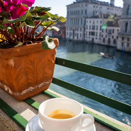 Ca Zulian - Grand Canal