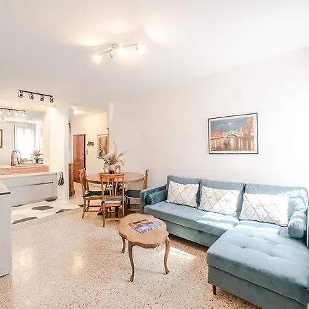 Delightful At 5 Mins From Rialto Bridge Apartment