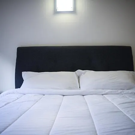 Проживание в семье Luxhaven Venice