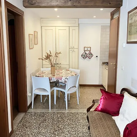 San Bortolomio Apartment Venedig