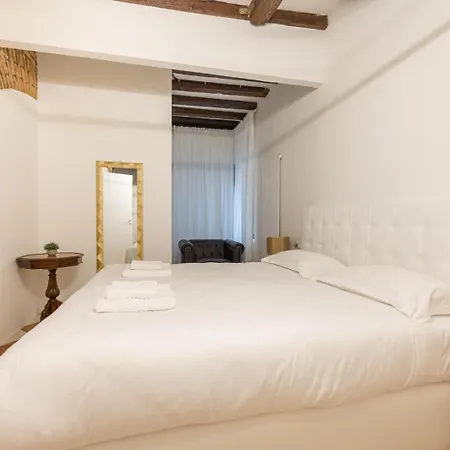Rialto 707 Bed & Breakfast