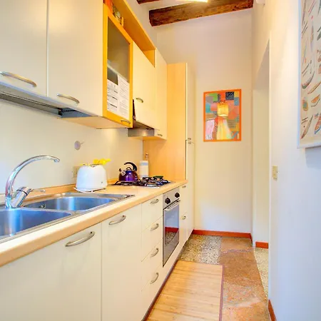 Moretta Get-by-train Apartment