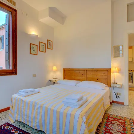 Apartment Moretta Get-by-train Venice