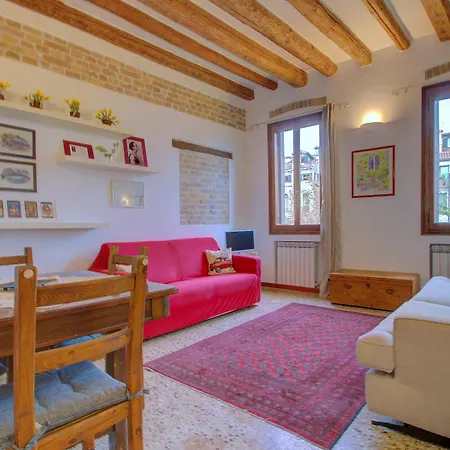 Moretta Get-by-train Apartment *