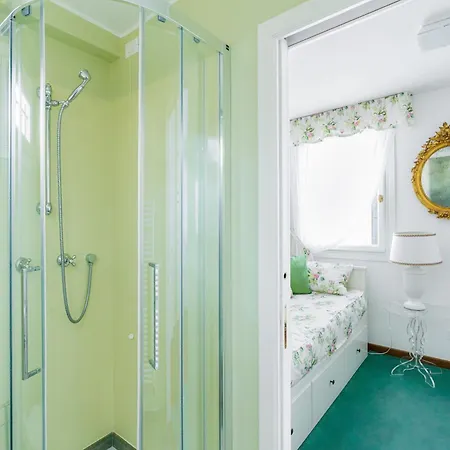 Due Leoni Terrace In St Mark's Square Apartment *
