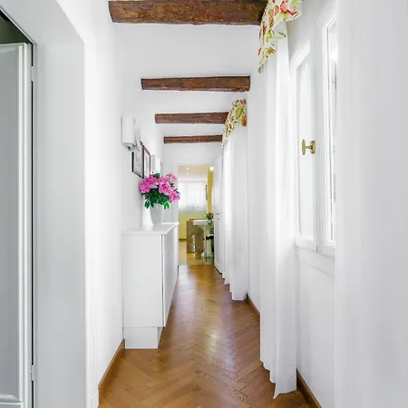 Due Leoni Terrace In St Mark's Square Apartment *