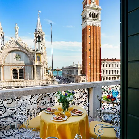 Due Leoni Terrace In St Mark's Square * Venice