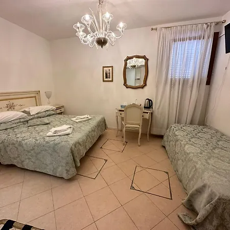 Alloggi Santa Sofia 2*