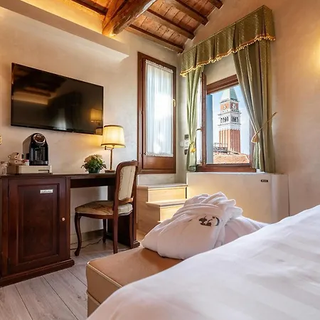 Hotel Colombina 4*