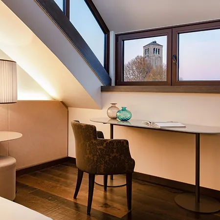 Hyatt Centric Venice 4*