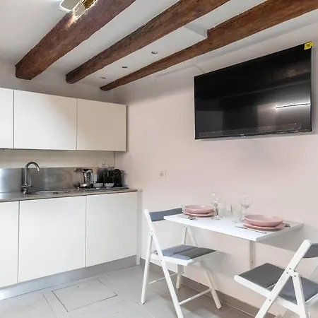 Longa By Welc Apartment