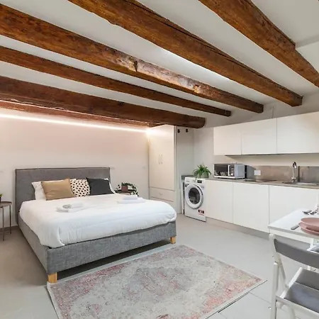 Longa By Welc Apartment
