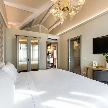 Hotel Doni