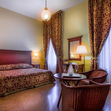 Отель Palazzo Marcello Al Sole 3*