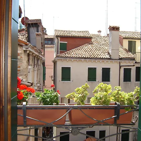 Guest house Locanda Correr 3*