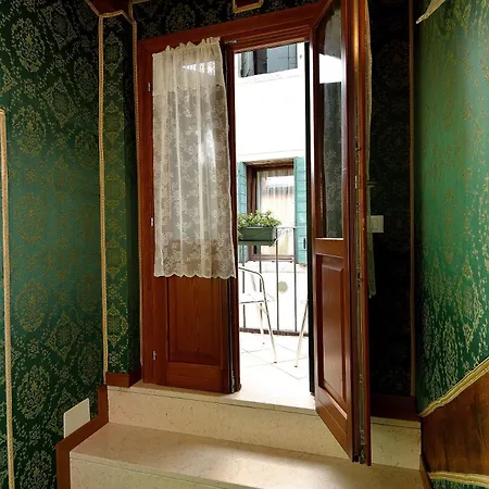 Pensjonat Residenza La Campana 3*
