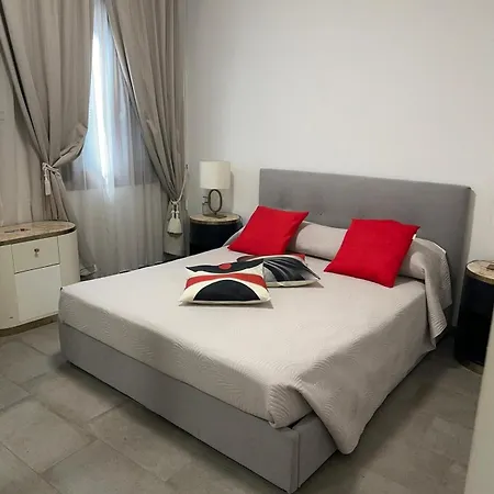 Apartment With Private Courtyard